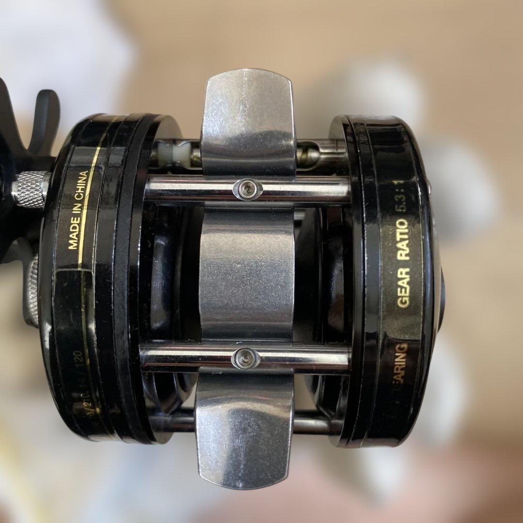 美品　BETA FISHING Escout 4000CB ベイトリール