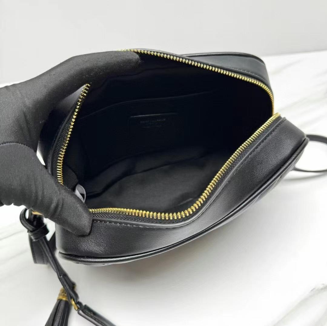 SAINT LAURENT オブリークレザーショルダーバッグ23x16x6cm