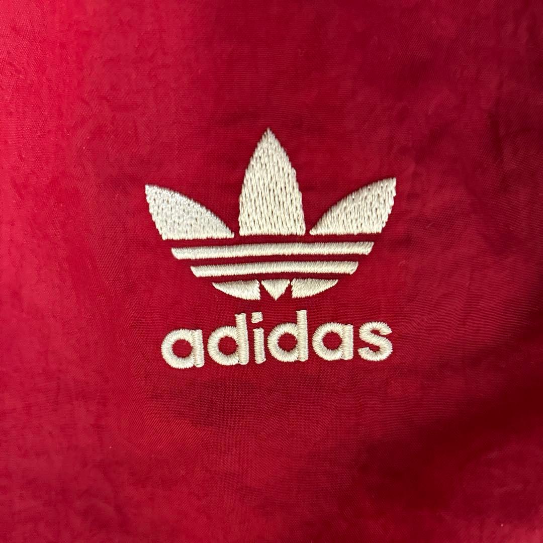 アディダス　バイエルンミュンヘン　アウター ナイロンジャケットウインドブレーカー