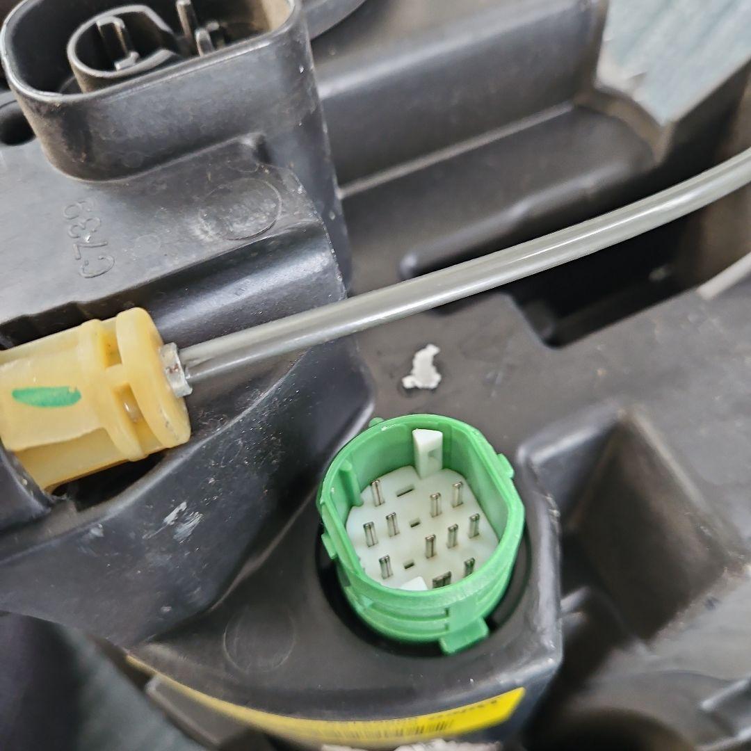 マセラティ　クワトロポルテ　ヘッドライト　純正