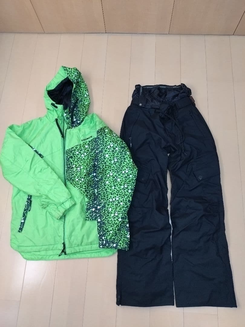 kissmark キスマーク　スキー・スノボーウェア上下セット