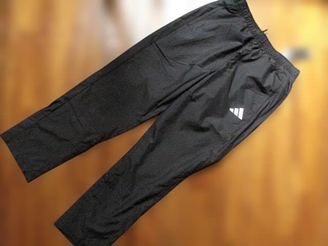 新品　adidas　ウインドブレーカー上下セットXLサイズ