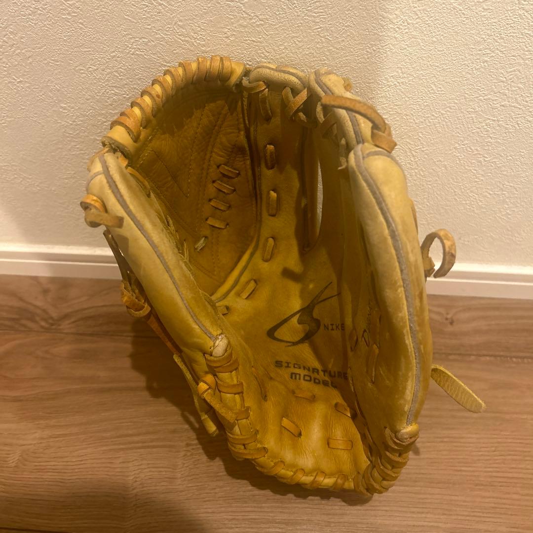 Dan Volek Signature Model 軟式グローブ