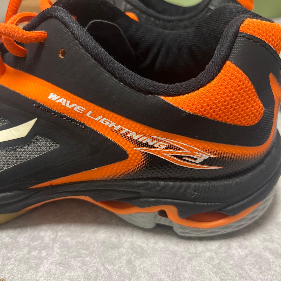 Mizuno Wave Lightning Z 3バレーボールシューズ 24cm