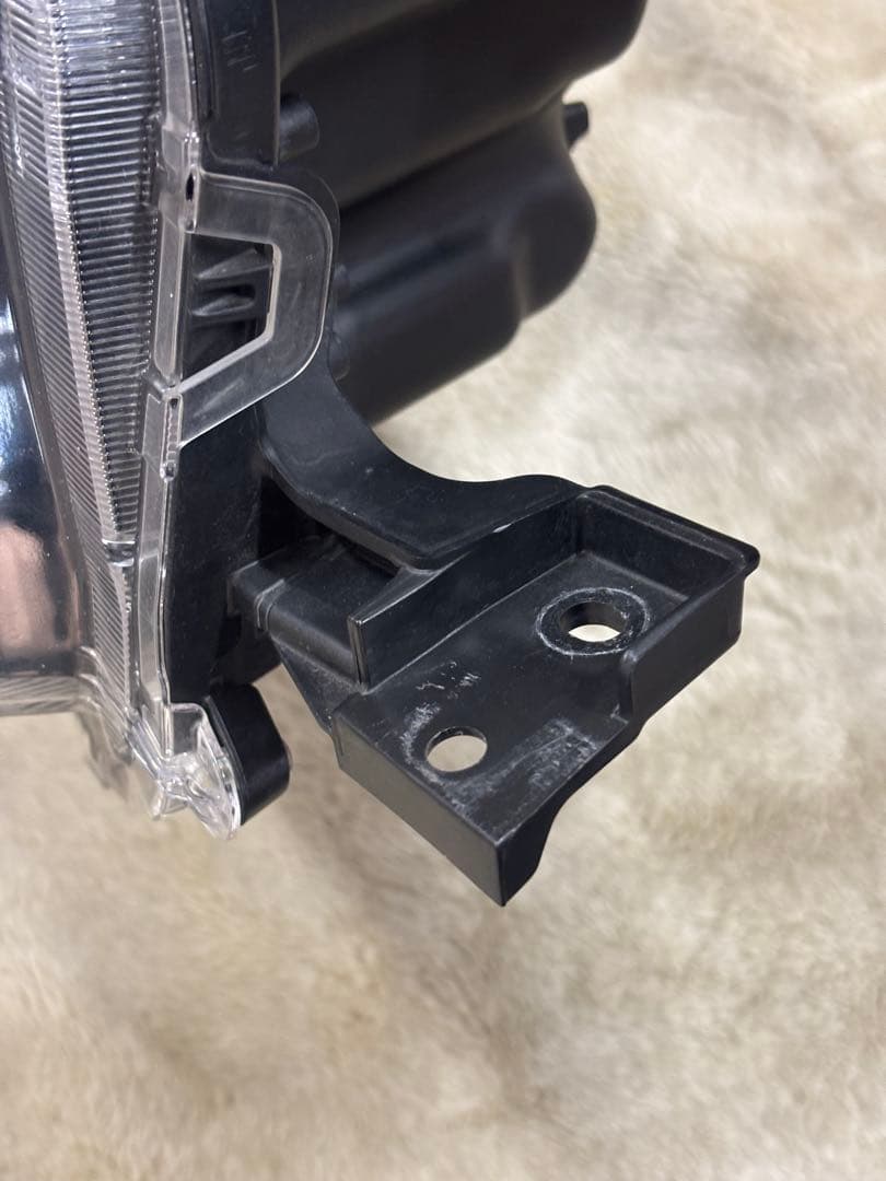 タフト 純正ヘッドライト右側