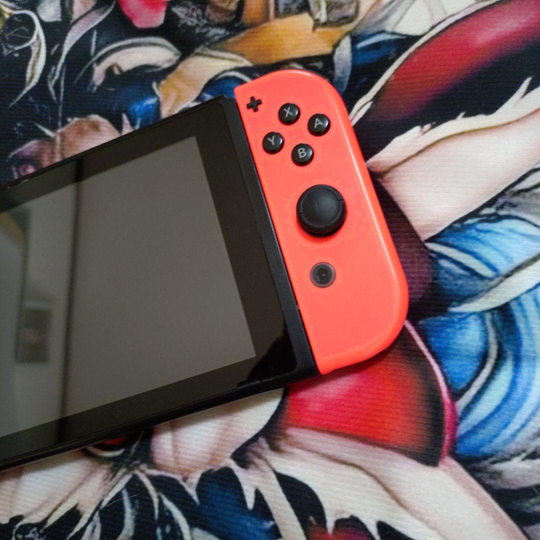 Nintendo Switch本体　スイッチ本体　青赤ジョイコン