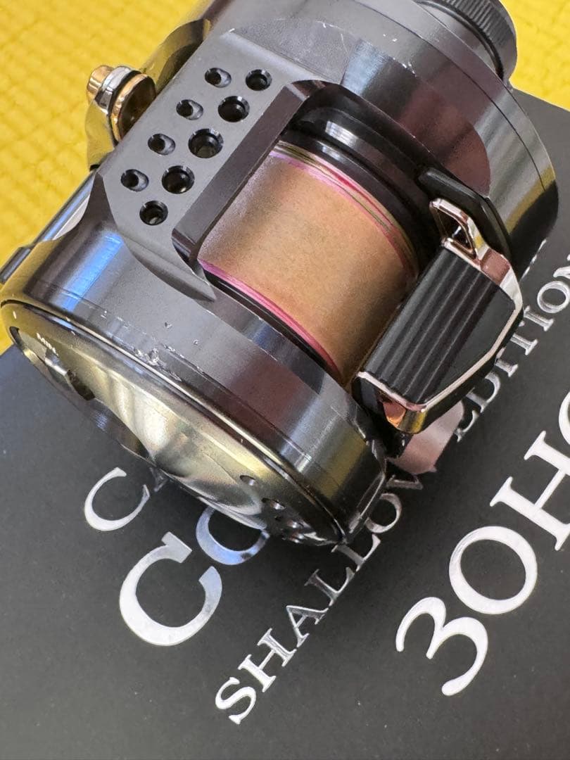 リール CALCUTTA CONQUEST SHALLOW EDITION 30HG