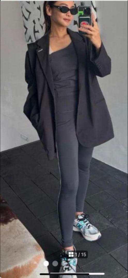 滝沢真紀子さんプロデュース　トレーニングウェア　上下セット