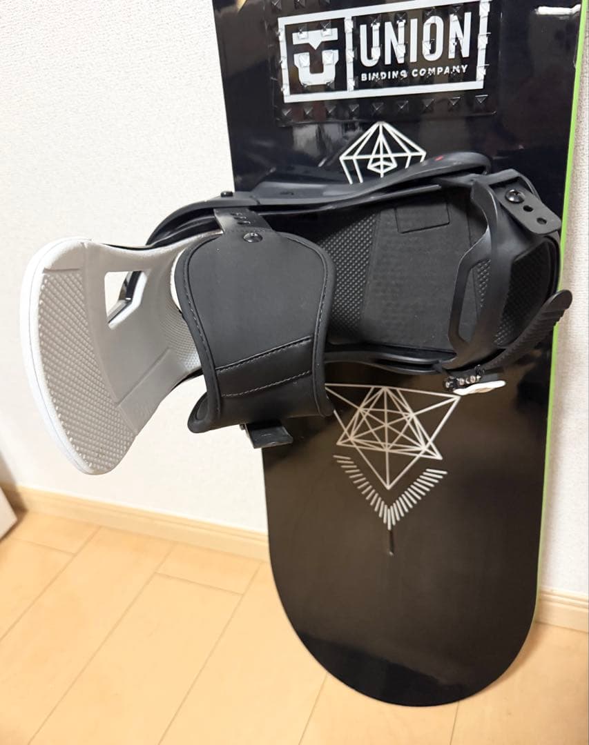 ROME SDS CHEAP TRICK 152cm × BURTON