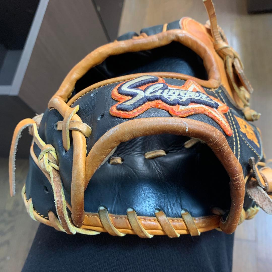 スラッガー　軟式　外野　刺繍あり