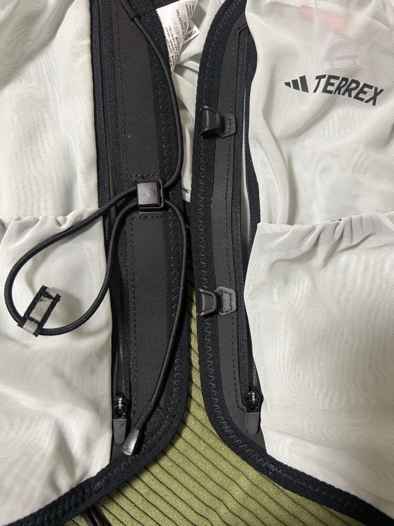アディダス TERREX ランニングベスト Lサイズ