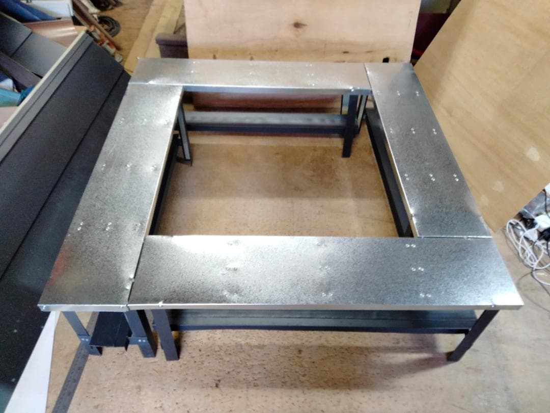 いろりテーブル 大 亜鉛板 長テーブル4台セット 折畳み クリップ接続 自作