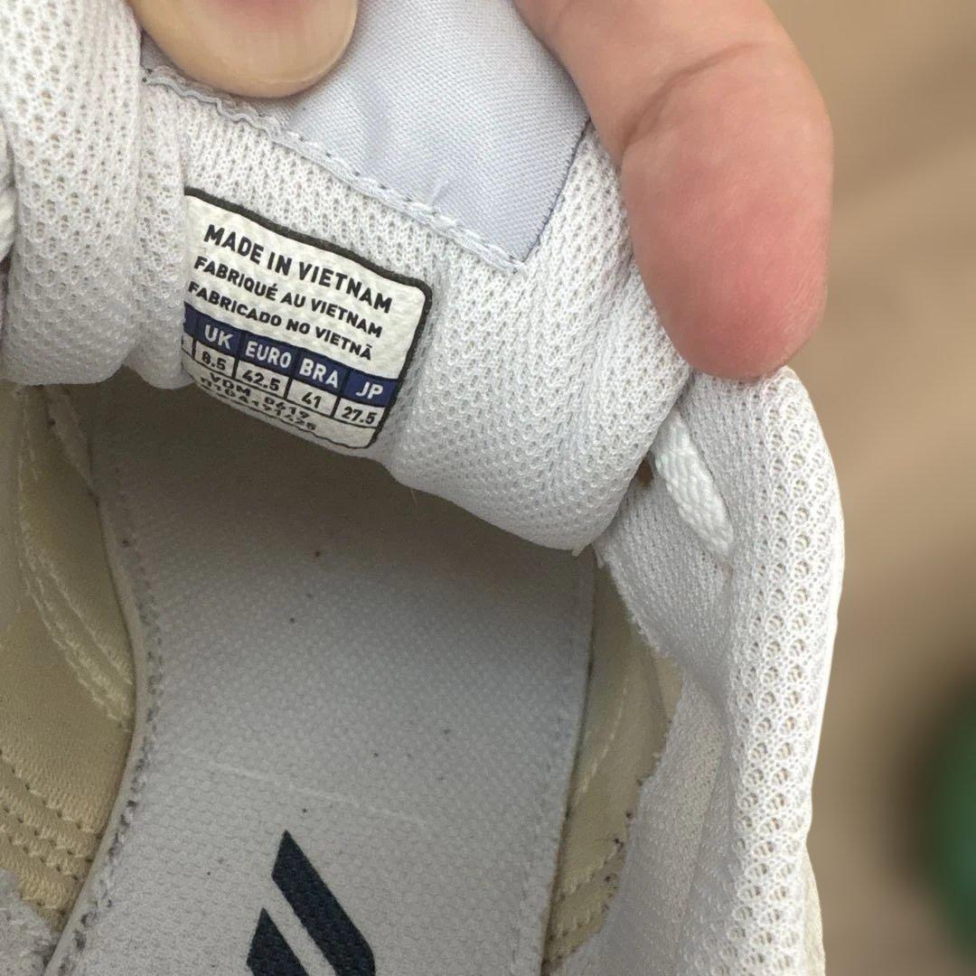 ミズノ　WAVE FANG COURT SELECT 27.5cm