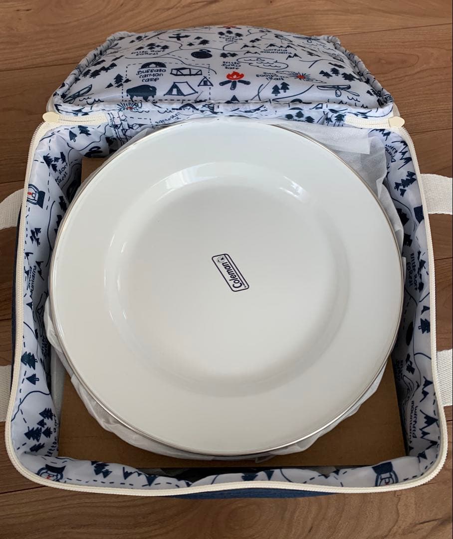 Colemanコールマン エナメルディッシュウェアセット 4人分 収納ケース付