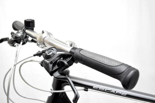 【引き取り限定】GIANT ESCAPE R3 クロスバイク微走行美車