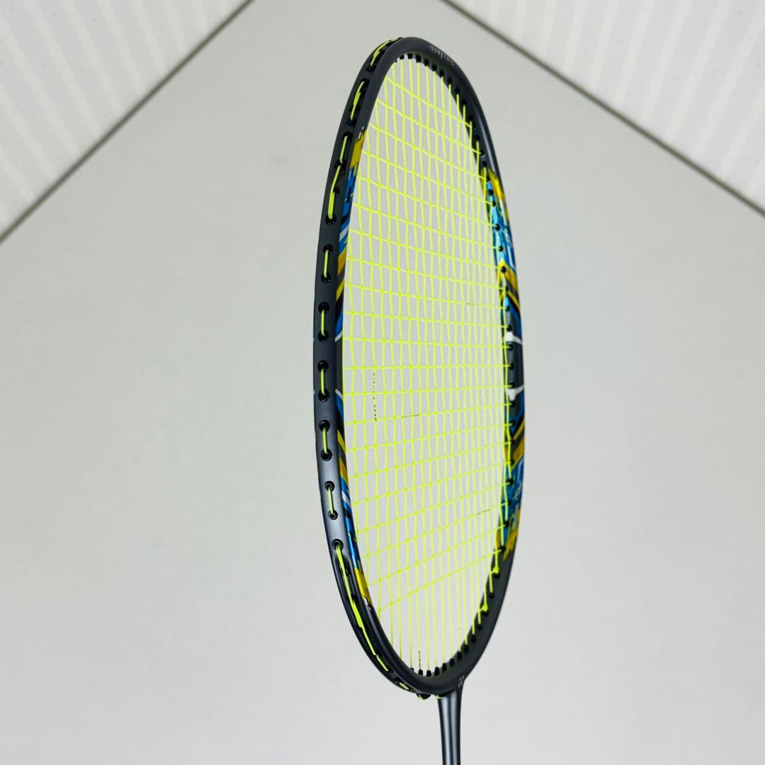 極美品✨ YONEXバドミントンラケット　アークセイバー3 ARCSABER 3