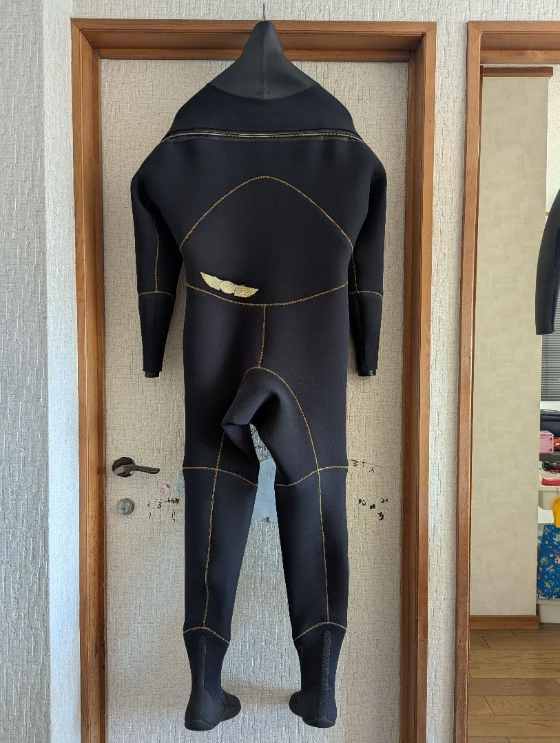 RASH 程度良好ドライスーツ メンズMサイズ ブラック