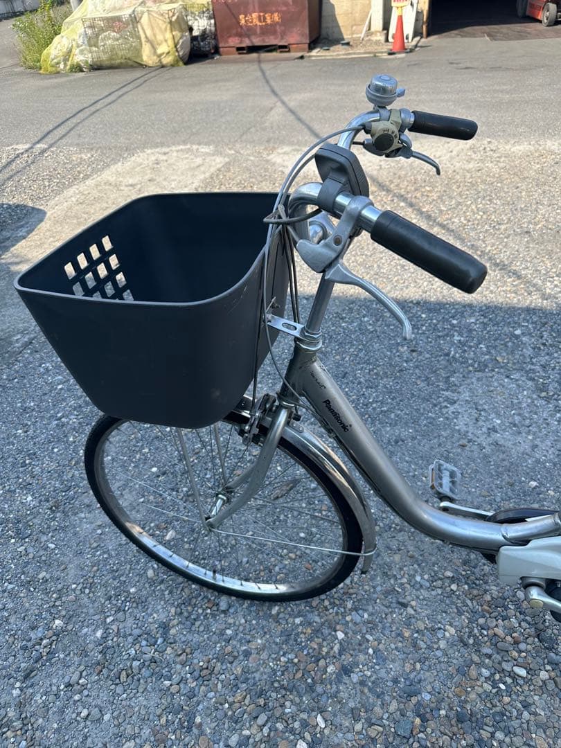 電動アシスト自転車 シルバー 前カゴ付き