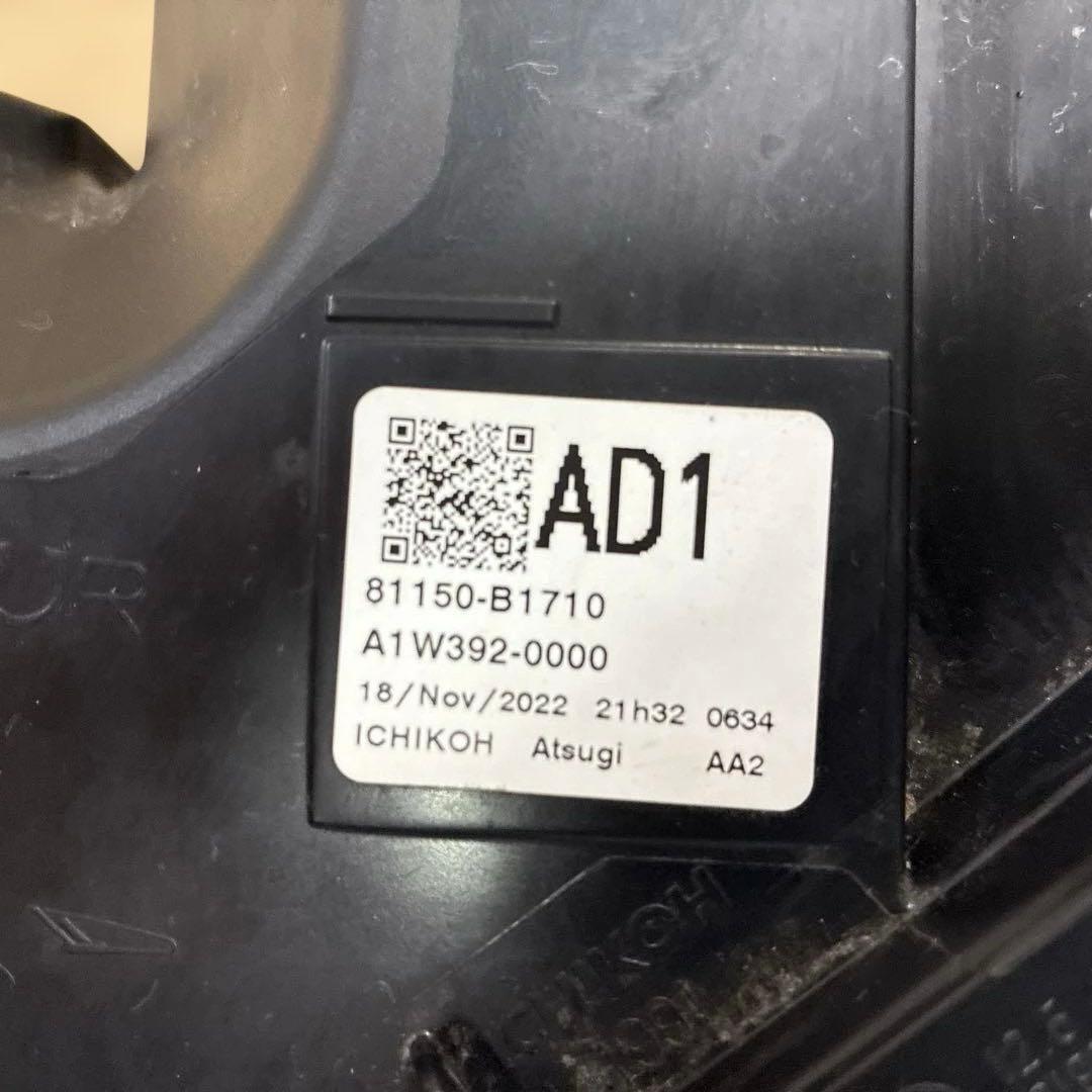 トヨタ　ライズ　左ヘッドライトassy 取付部カケ有り