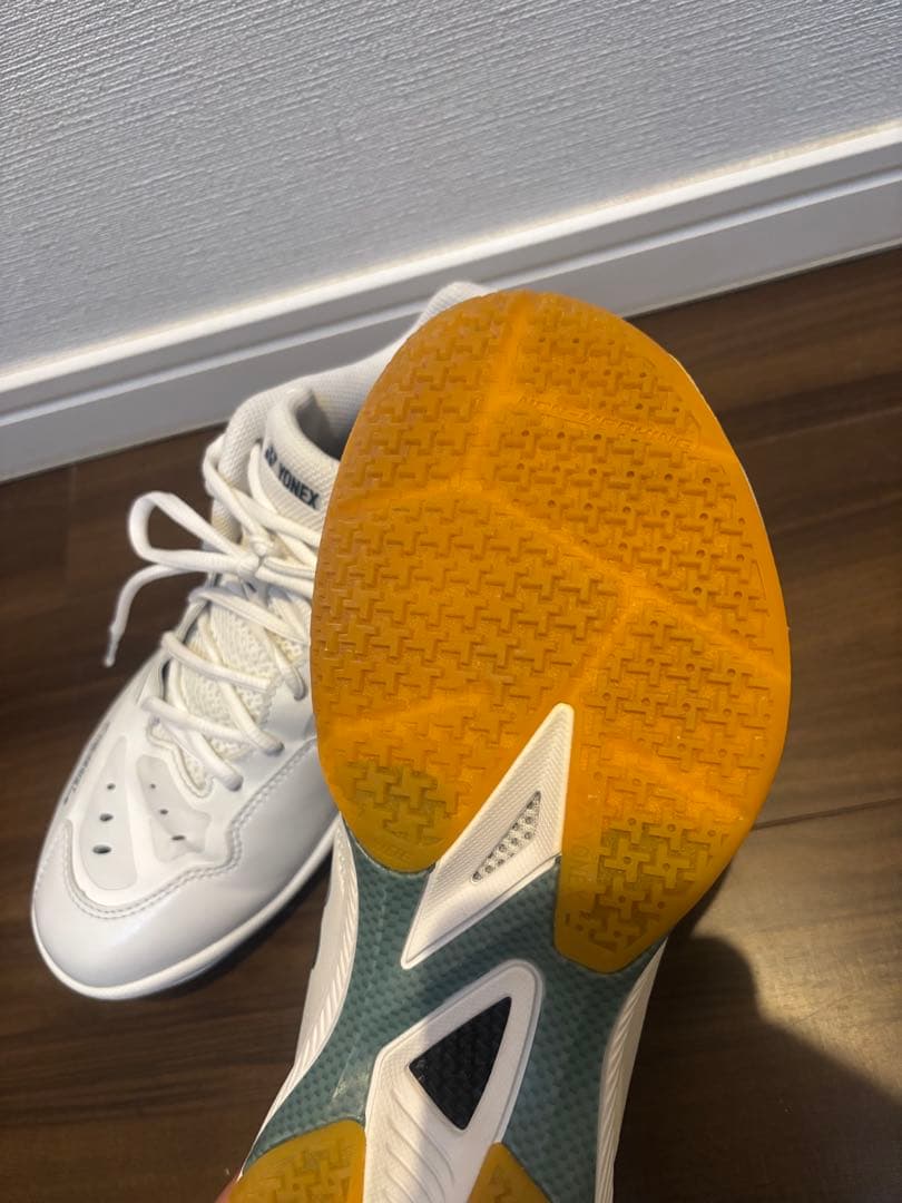 YONEX パワークッション65zワイド 26cm 練習時1度着用