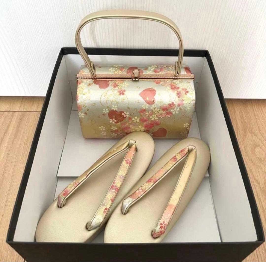 【最終値下げ！】成人式バッグ＆草履セット ゴールド 花 ハート 和装