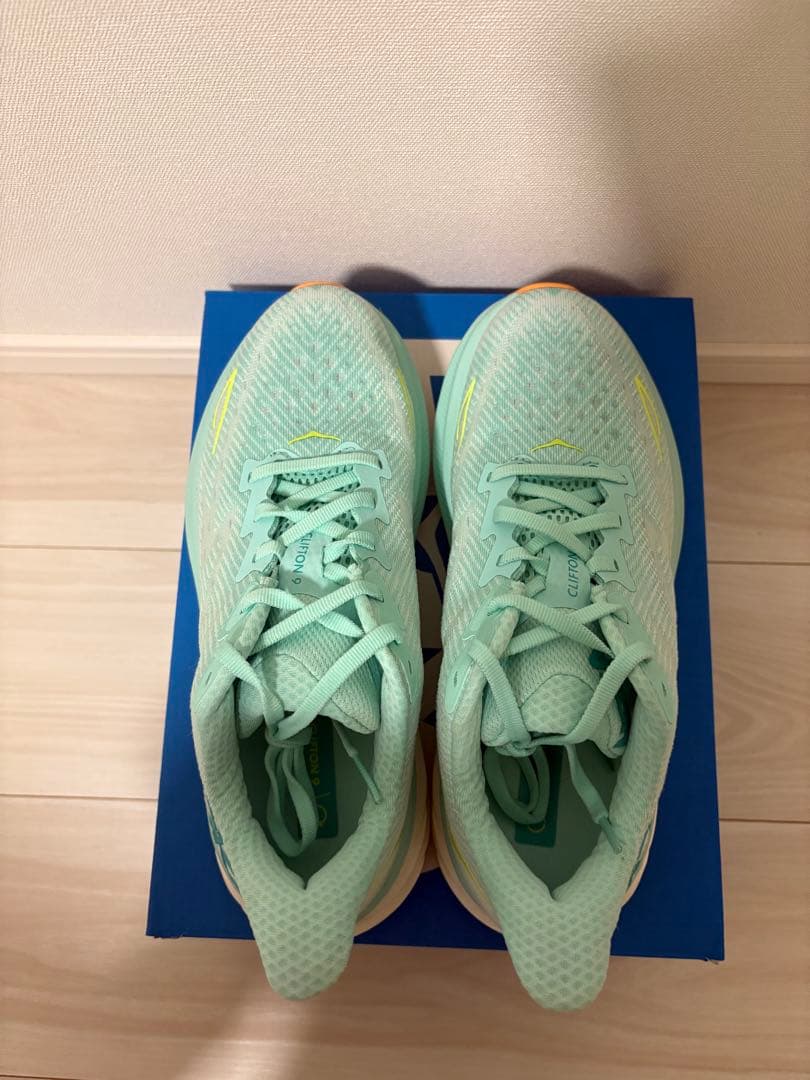 スパイク・シューズ HOKA CLIFTON 9