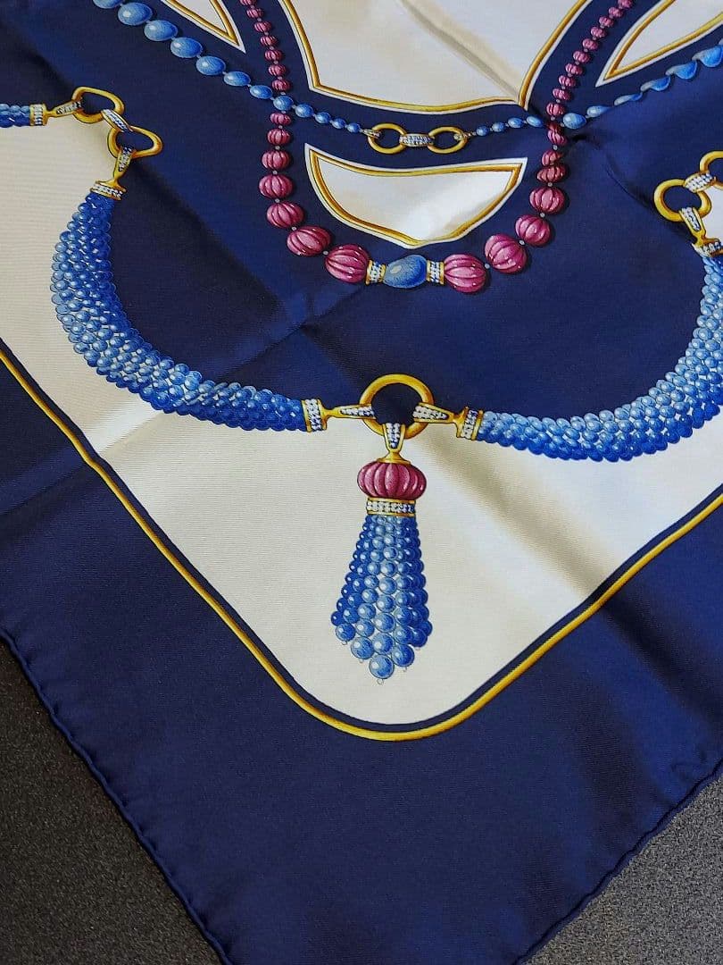 Cartier ネイビー シルクスカーフ　ショール フランス製　極美品