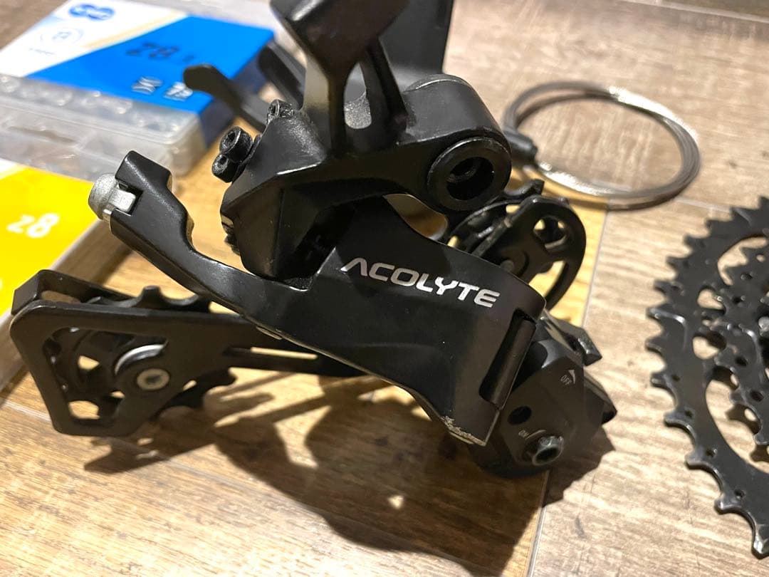 microSHIFT ACOLYTE 8速 リアディレイラーセット surly