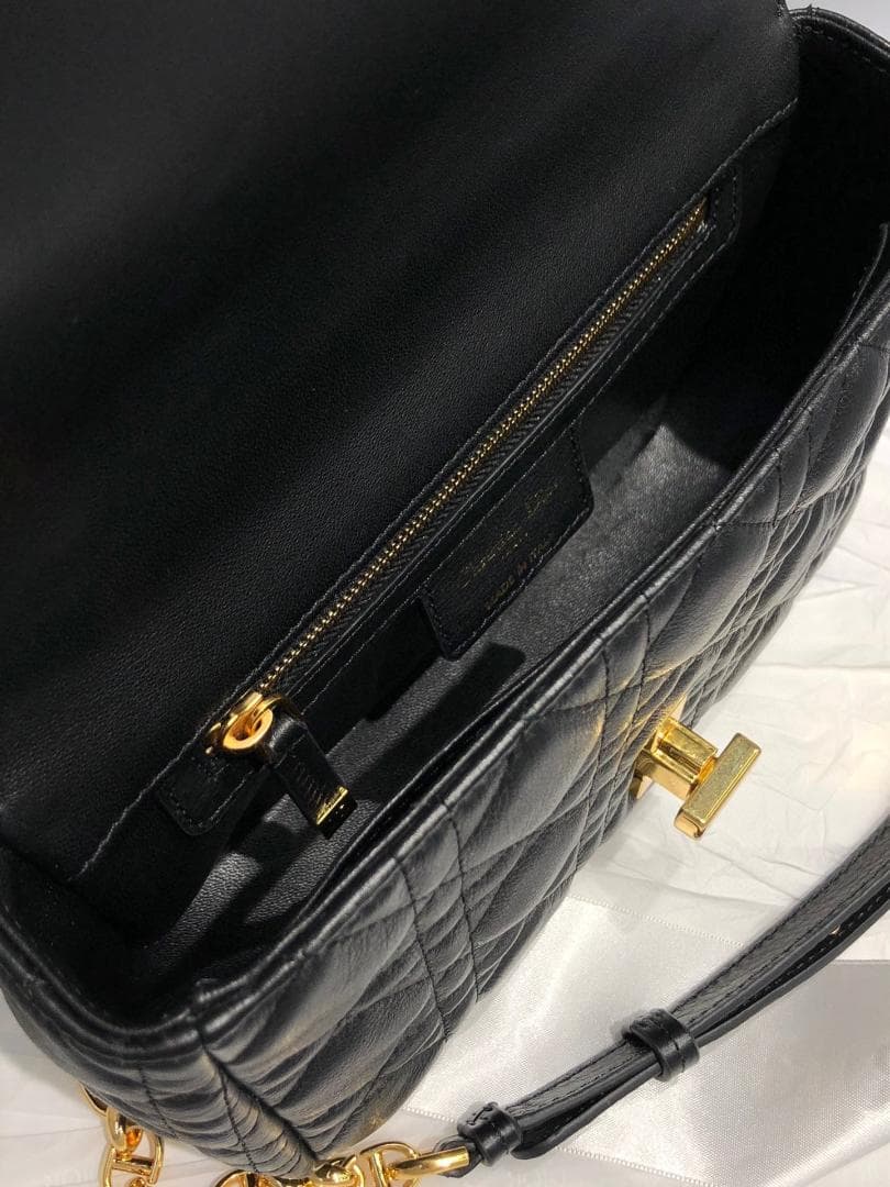 極美品 ショルダーバッグ