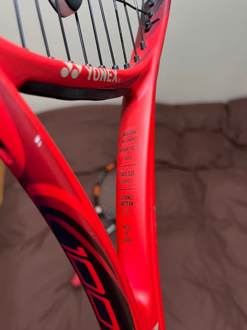 YONEX VCORE 100 ラケット　硬式テニス　おまけラケット付　G2