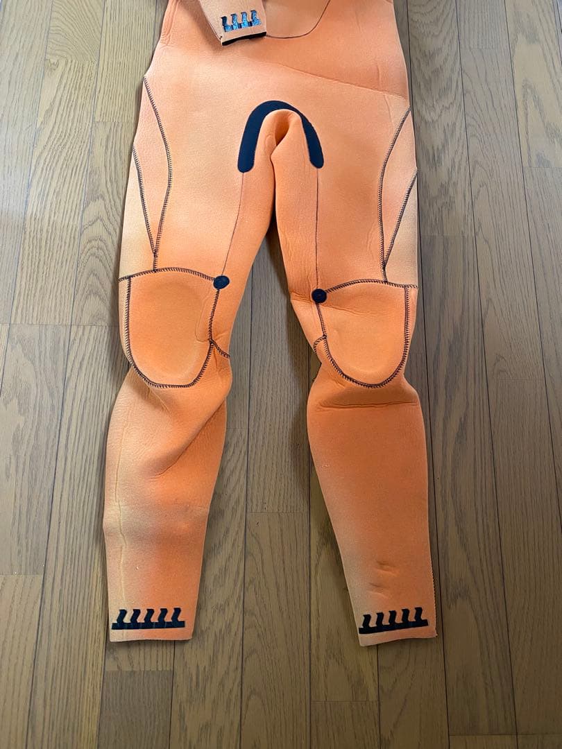 DOVEウエットスーツ