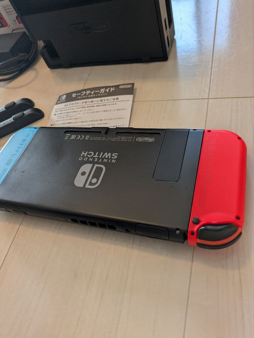 Nintendo Switch 本体 完備品　レッド　ブルー　すぐに遊べる