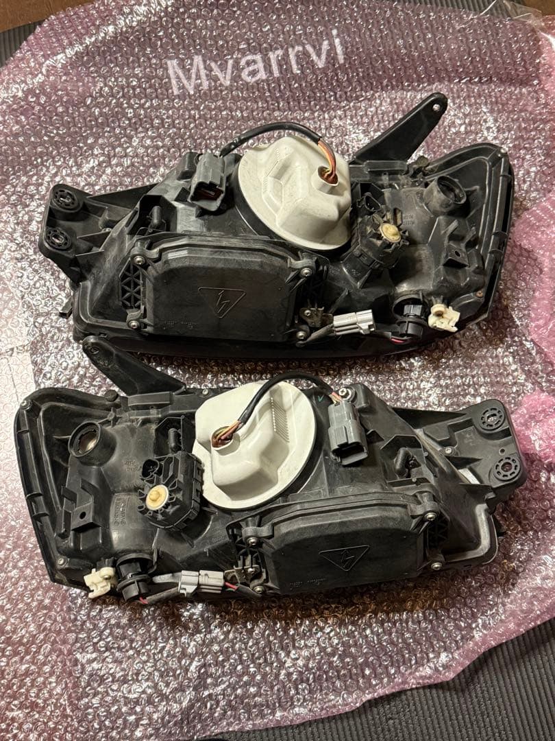 BE5 RSK D型　純正ヘッドライト　左右