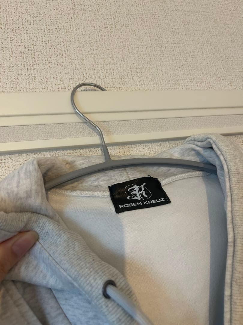 ROBEN KREUZ グレー パーカー フード付き　ローゼンクロイツ