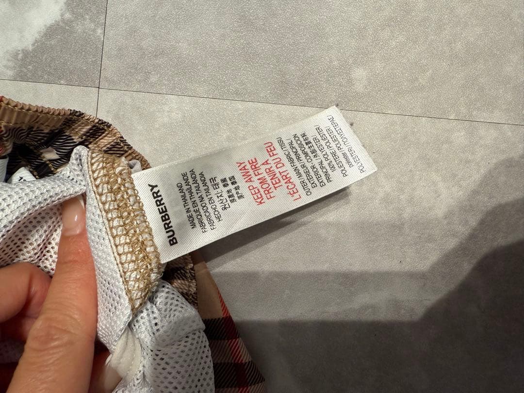 BURBERRY ベージュチェック柄水着