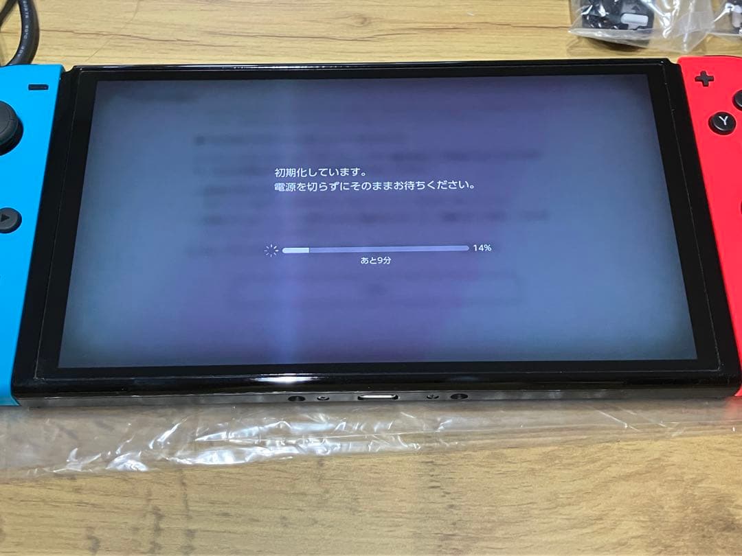 Nintendo Switch 青/赤 本体　ルイージマンション2ソフト付き