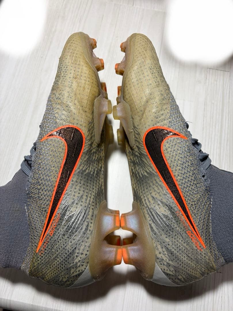 Nike サッカーシューズ ハイカット グレー/オレンジ マーキュリアル