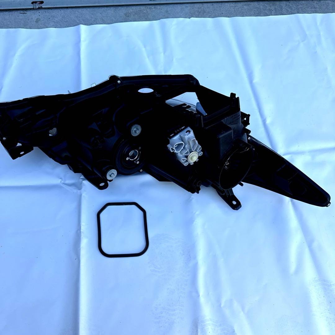 エスティマ50中期　ヘッドライトセット