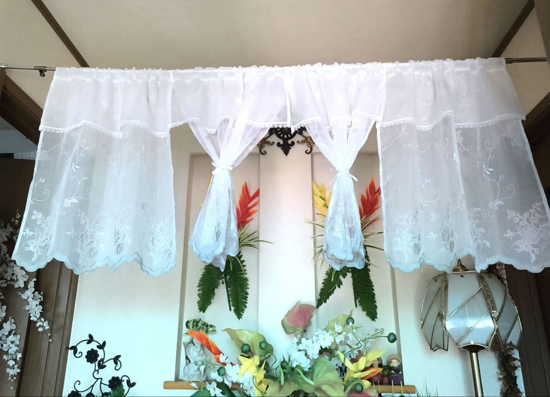 カフェカーテン【ラビットラブ❤様オーダー品　バラ刺繍スカラップダブルデザイン】