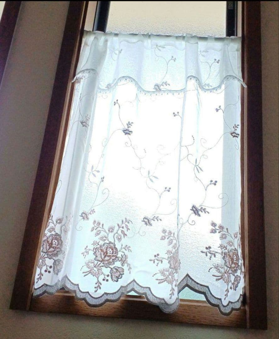 カフェカーテン【ラビットラブ❤様オーダー品　バラ刺繍スカラップダブルデザイン】
