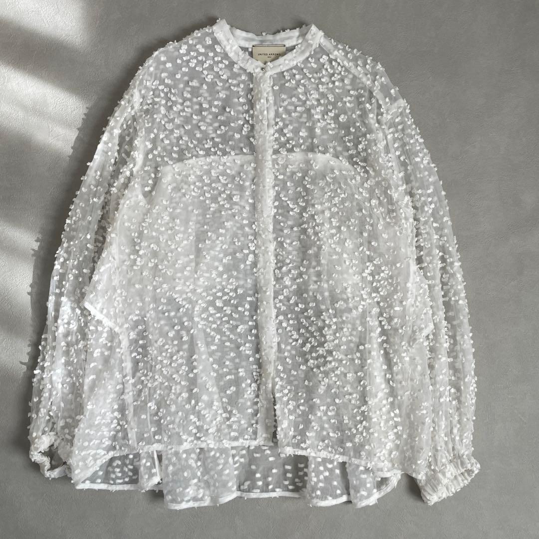 2025 ユナイテッドアローズ　バックフレアドットカトジャガードブラウス.