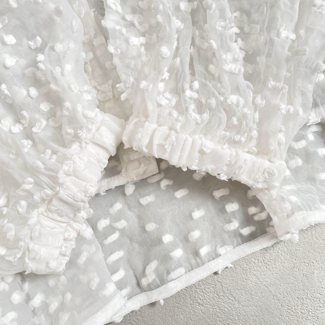 2025 ユナイテッドアローズ　バックフレアドットカトジャガードブラウス.