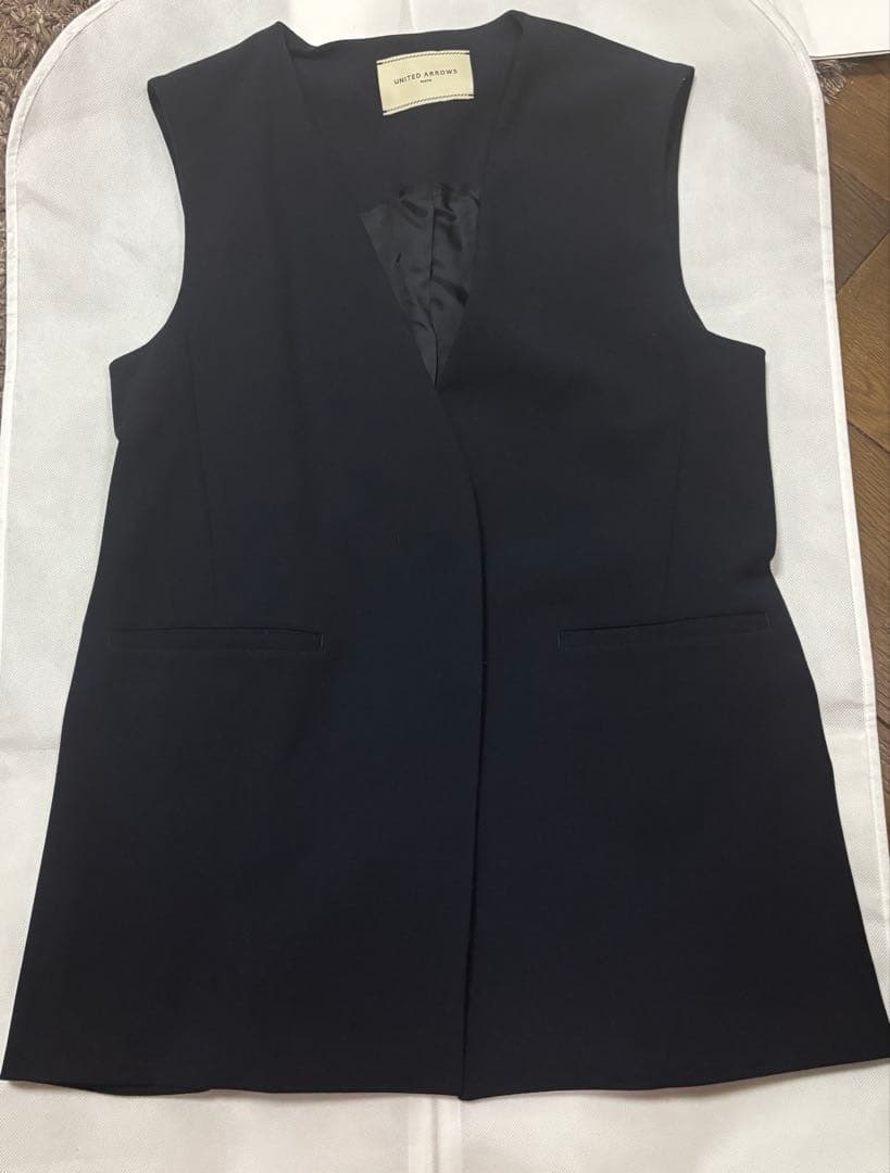ユナイテッドアローズ　ダブルクロスミドルベスト