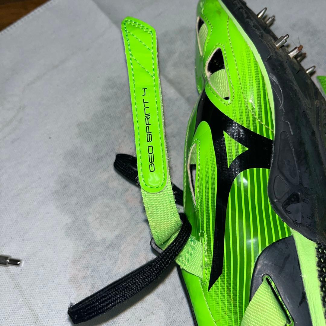 《2週間ほど使用》27センチMizuno スパイクシューズ 蛍光グリーン