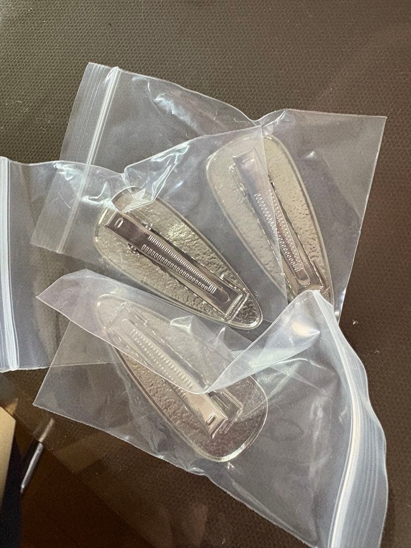 miumiuヘアピン3個セット