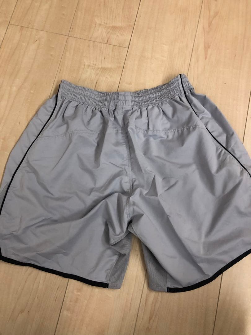 ミズノ　ハーフパンツ