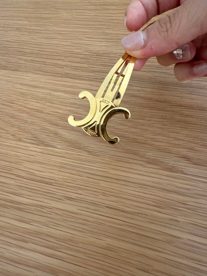 【新品】CELINE セリーヌ　トリオンフ　ヘアピン