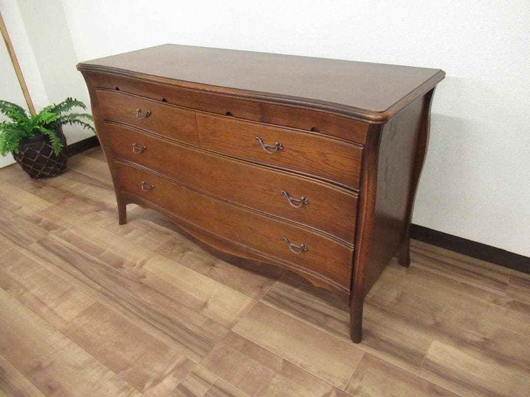 リビングチェスト