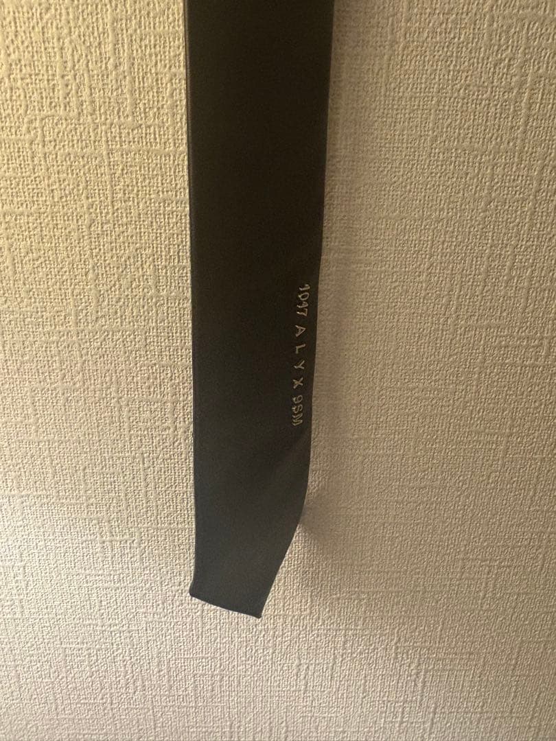 1017 ALYX 9SMレザーネクタイ