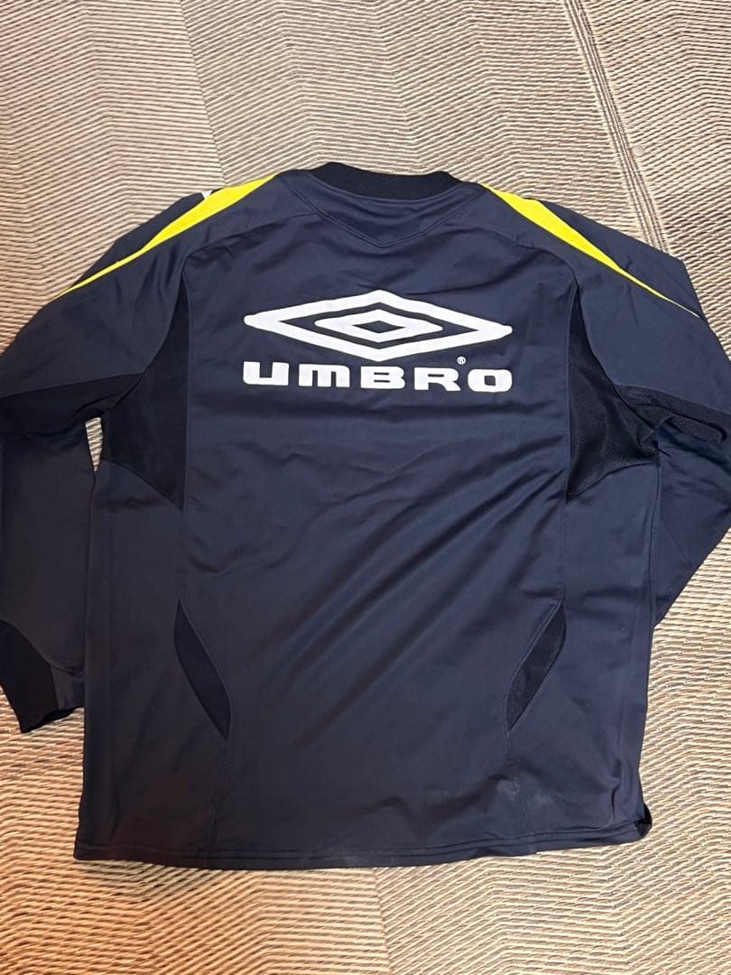 柏レイソル　UMBRO 長袖ピステ ブラック